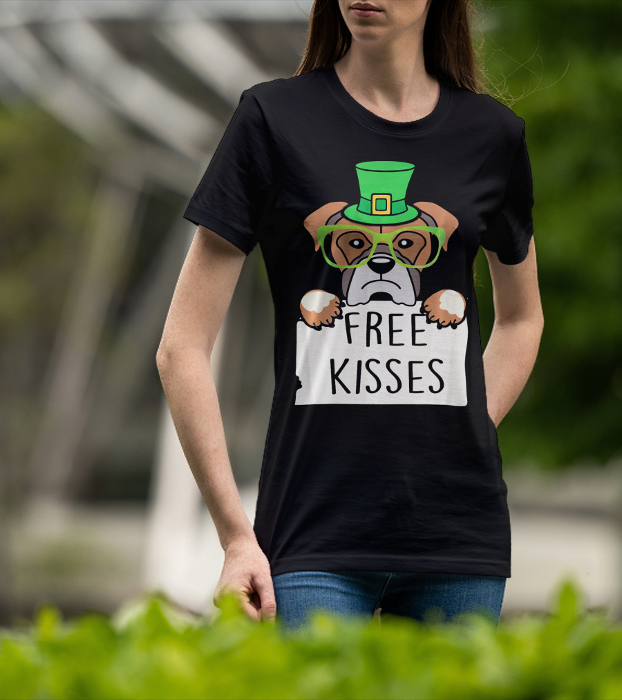 Free Kisses Boxer Dog Leprechaun St Patrick Hat Green Glasses T-Shirt