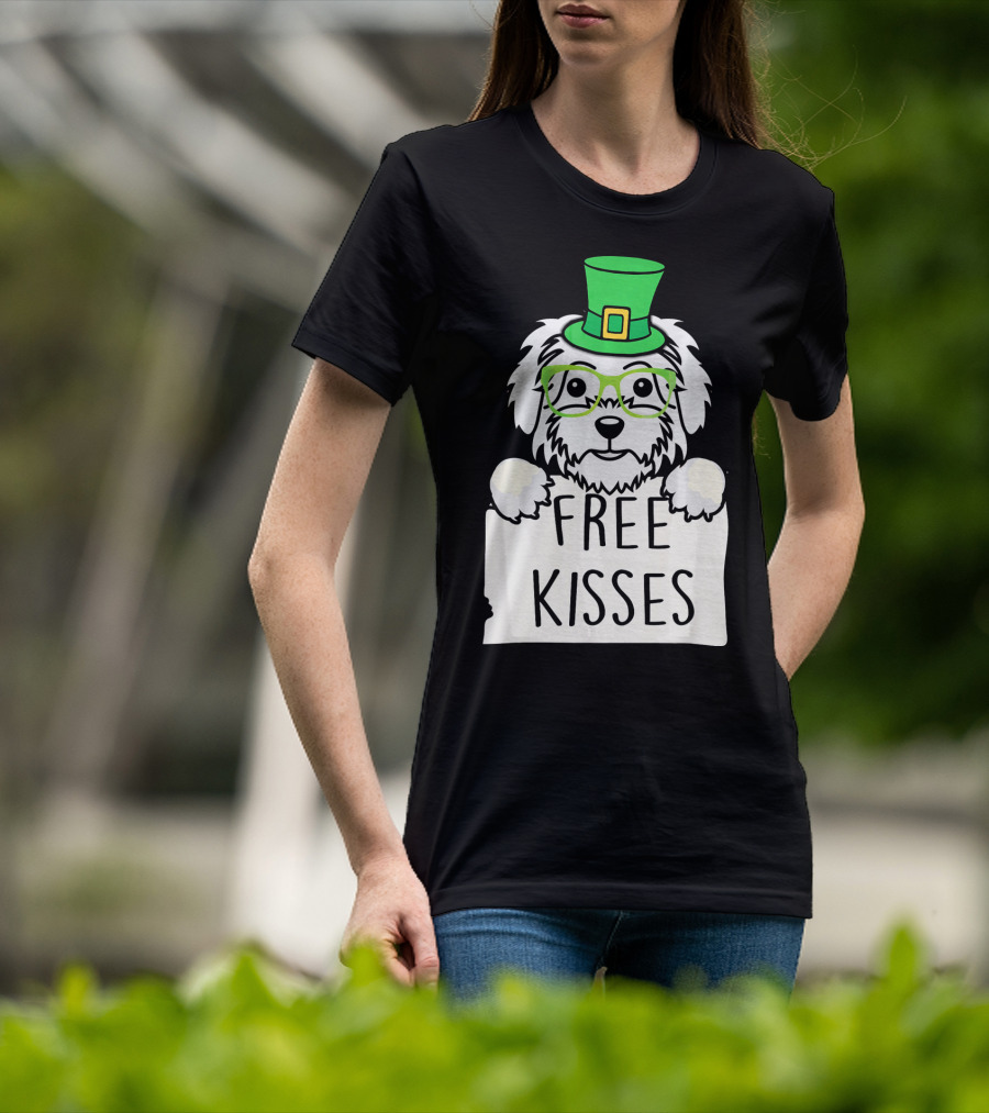 Free Kisses Maltese Dog With Green Leprechaun Hat St Patricks T-Shirt