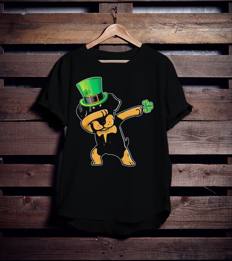 Funny St. Patrick's Day Rottweiler Dab Dabbing Dance With Green Hat And Shamrock T-Shirt