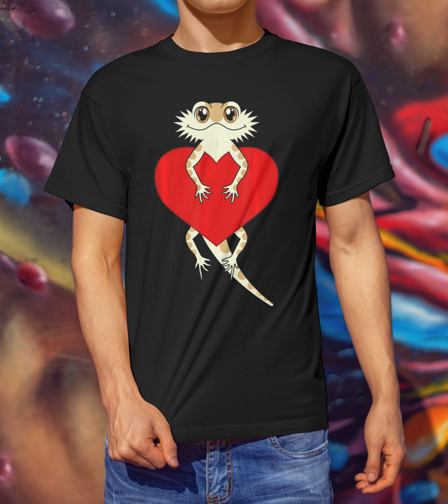 Cute Cartoon Bearded Dragon Hugging Heart Valentines T-Shirt