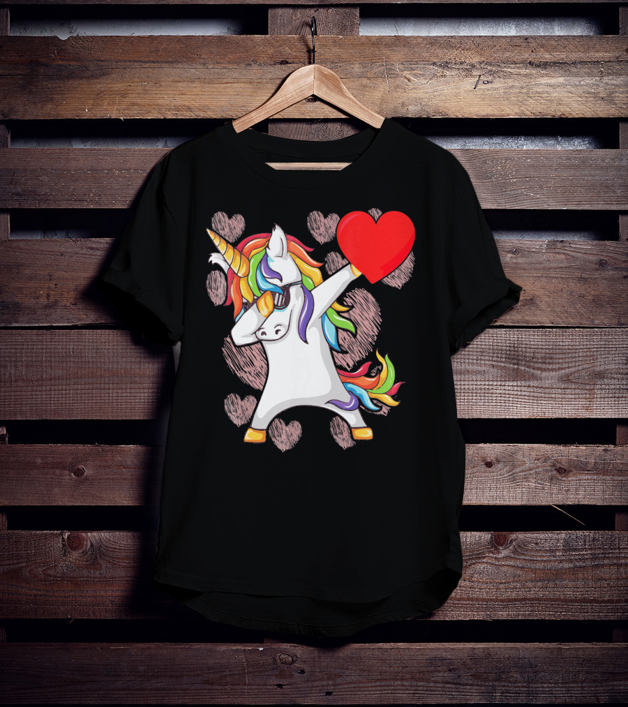 Funny Dabbing Unicorn Holding Heart Valentines T-Shirt