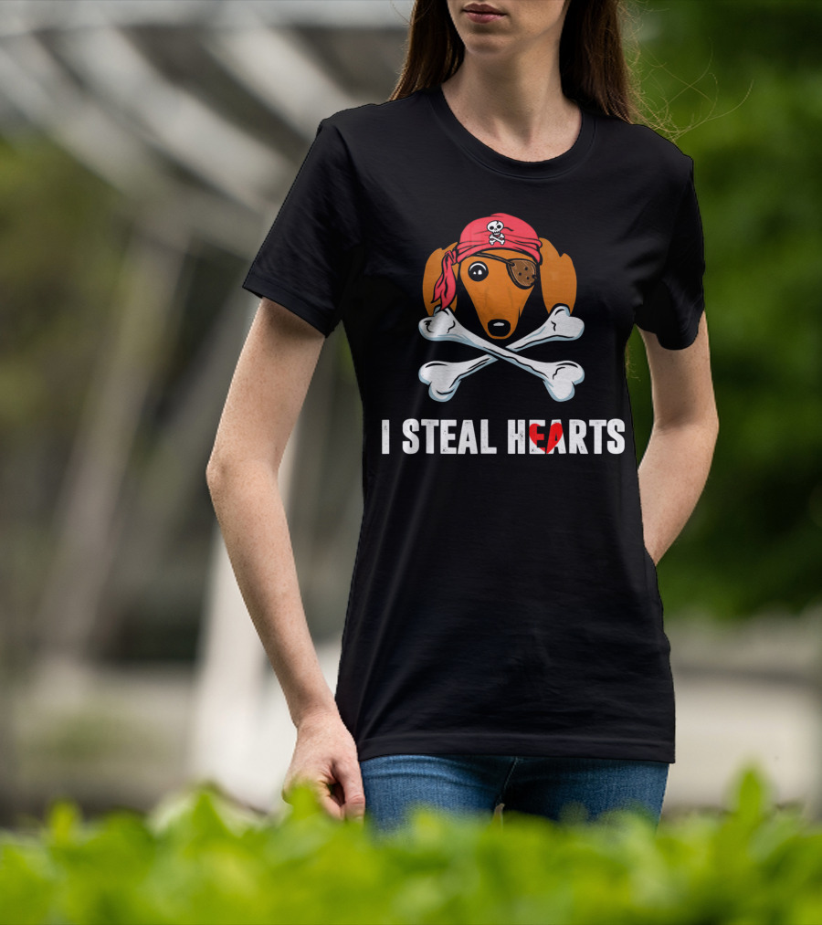 I Steal Hearts Dachshund Pirate Dog With Skull Crossbones Bandana Eyepatch T-Shirt