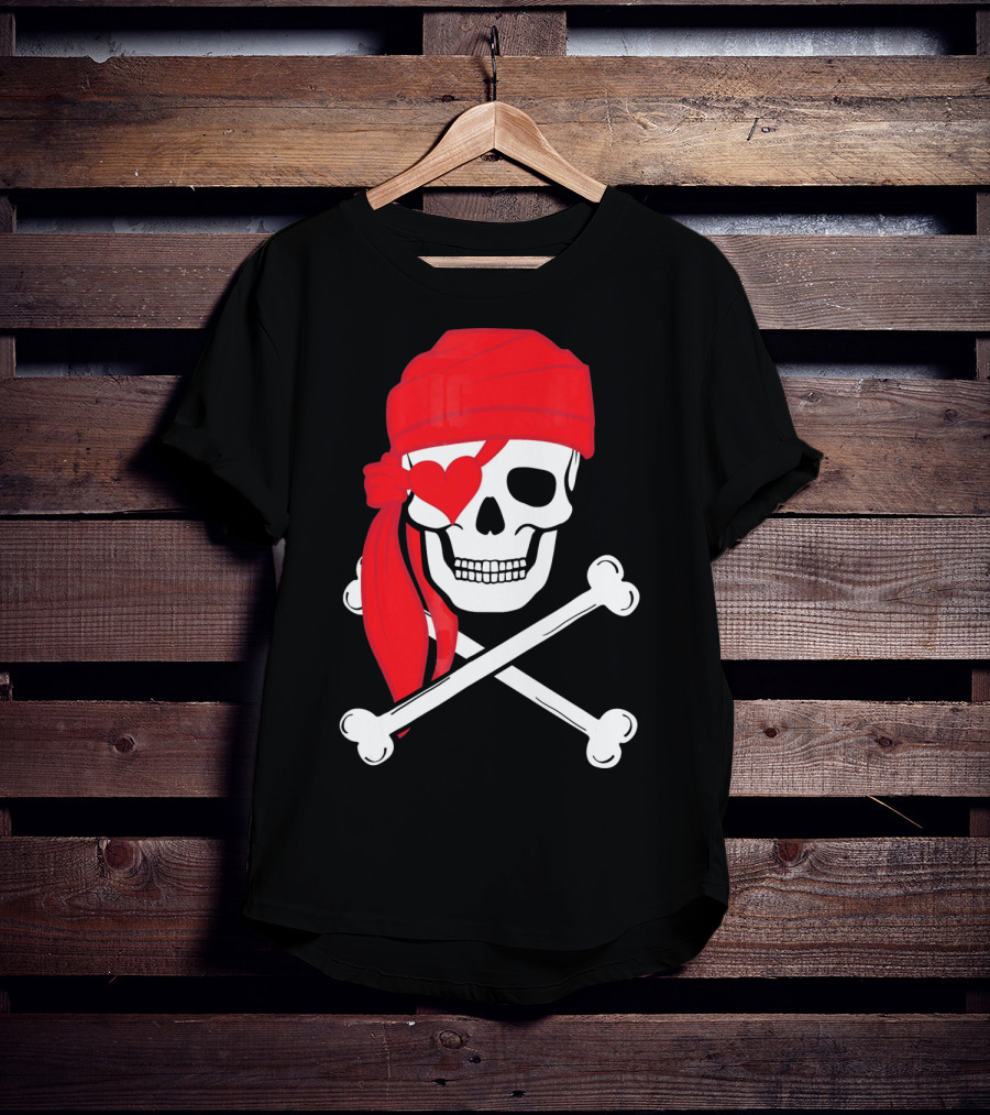 Pirate Skull And Cross Bones Heart Eyepatch Valentines T-Shirt