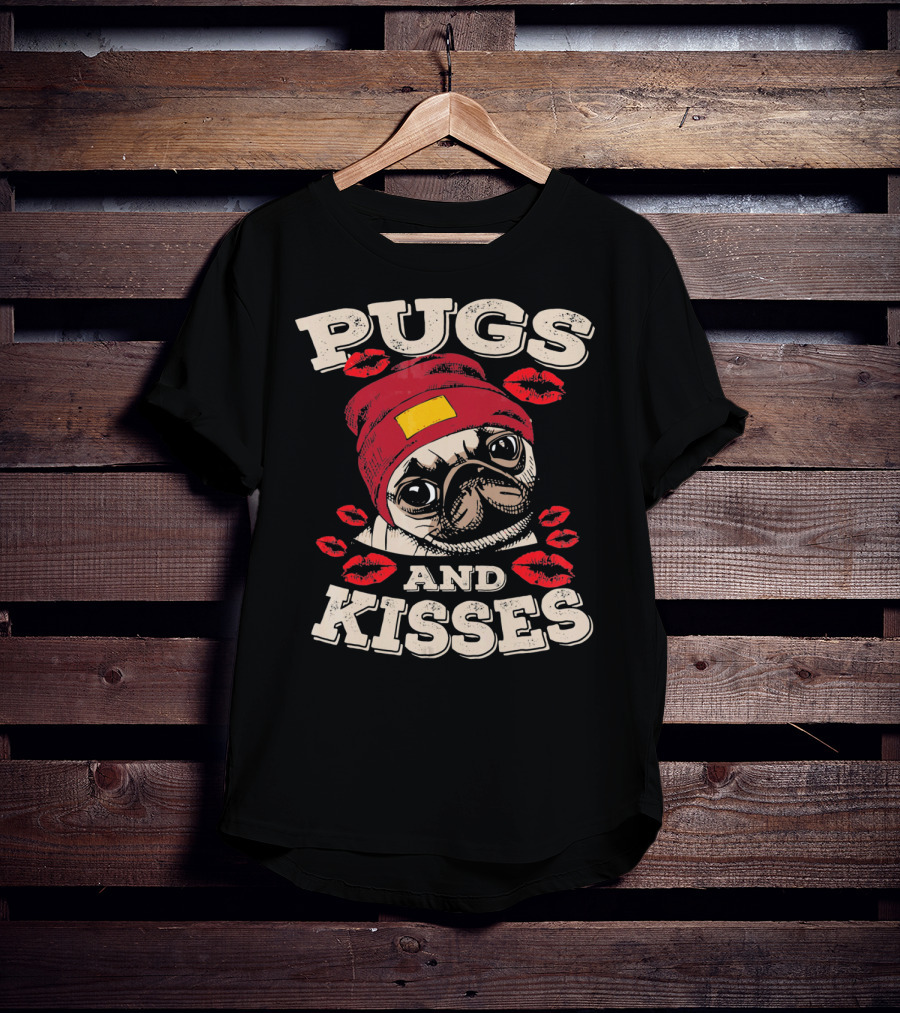 Pugs And Kisses Funny Dog Lovers Pet Valentine Lips Beanie T-Shirt