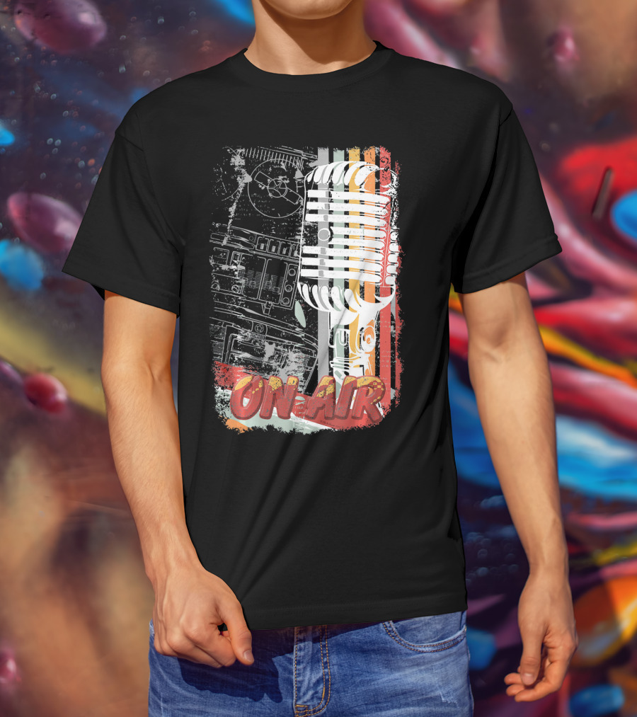 Retro Vintage Microphone On Air Broadcast Stripes T-Shirt
