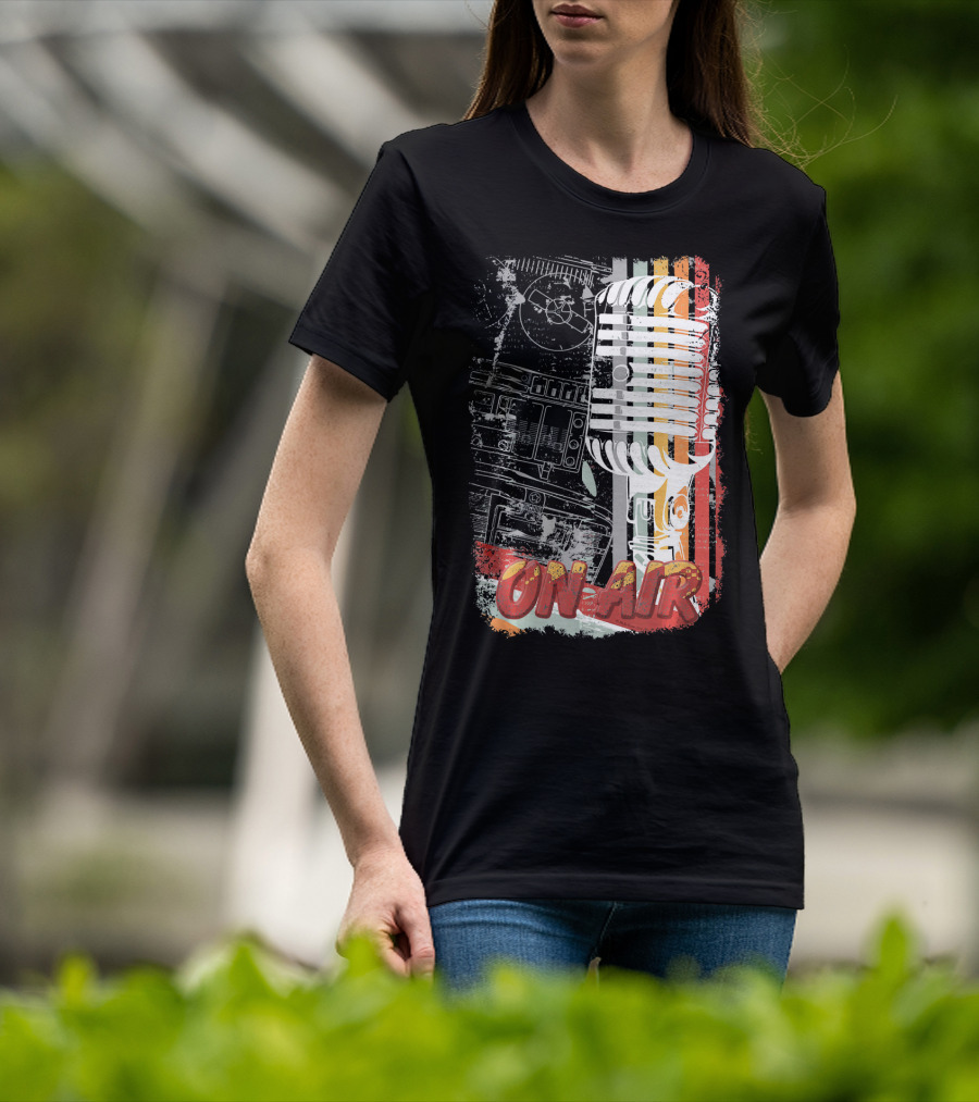 Retro Vintage Microphone On Air Broadcast Stripes T-Shirt