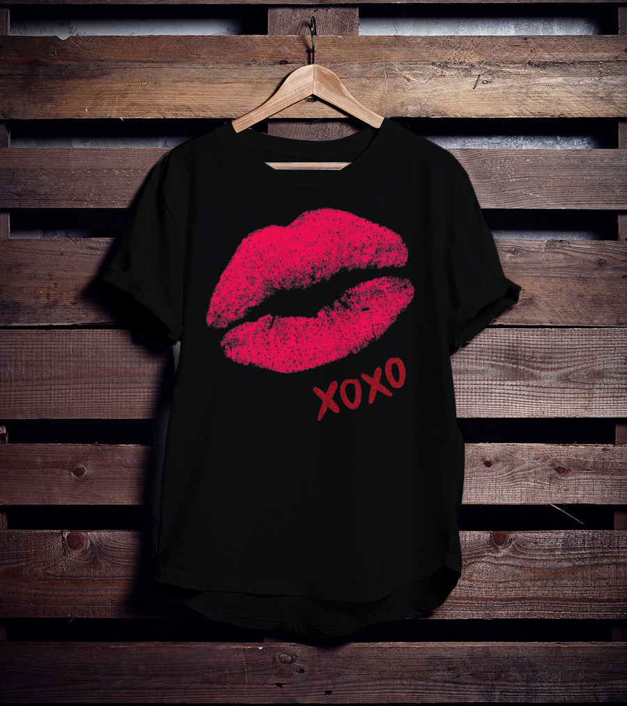 Red Lips XOXO Valentine Day Kiss T-Shirt