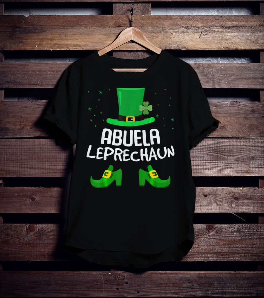 Abuela Leprechaun Saint Patricks Hat And Shoes T-Shirt