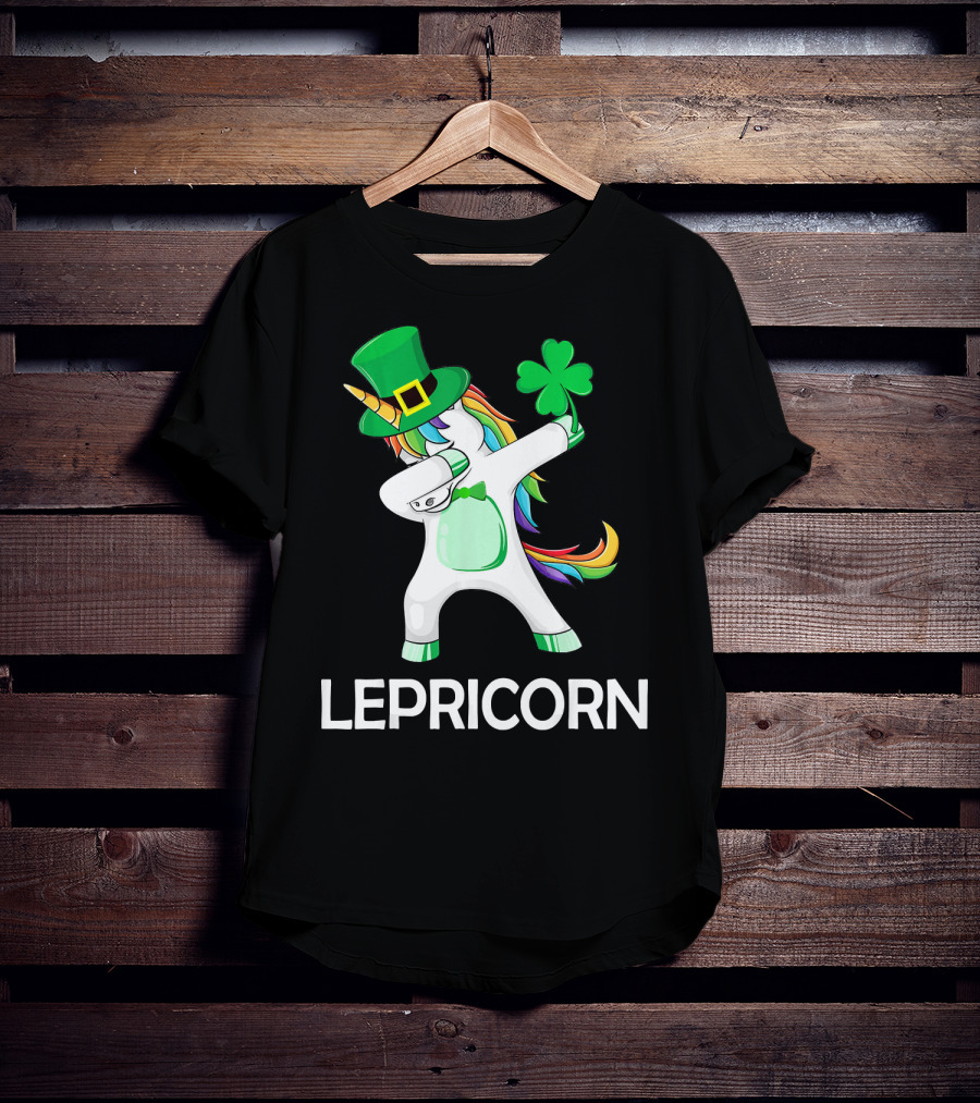 Lepricorn Unicorn Leprechaun Dabbing With Shamrock And Green Hat T-Shirt