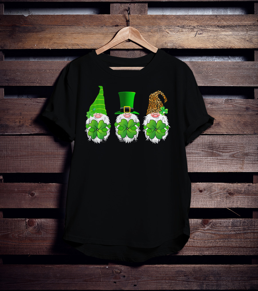Gnomes Shamrock Leprechaun Green Leopard Saint Patrick's Day T-Shirt