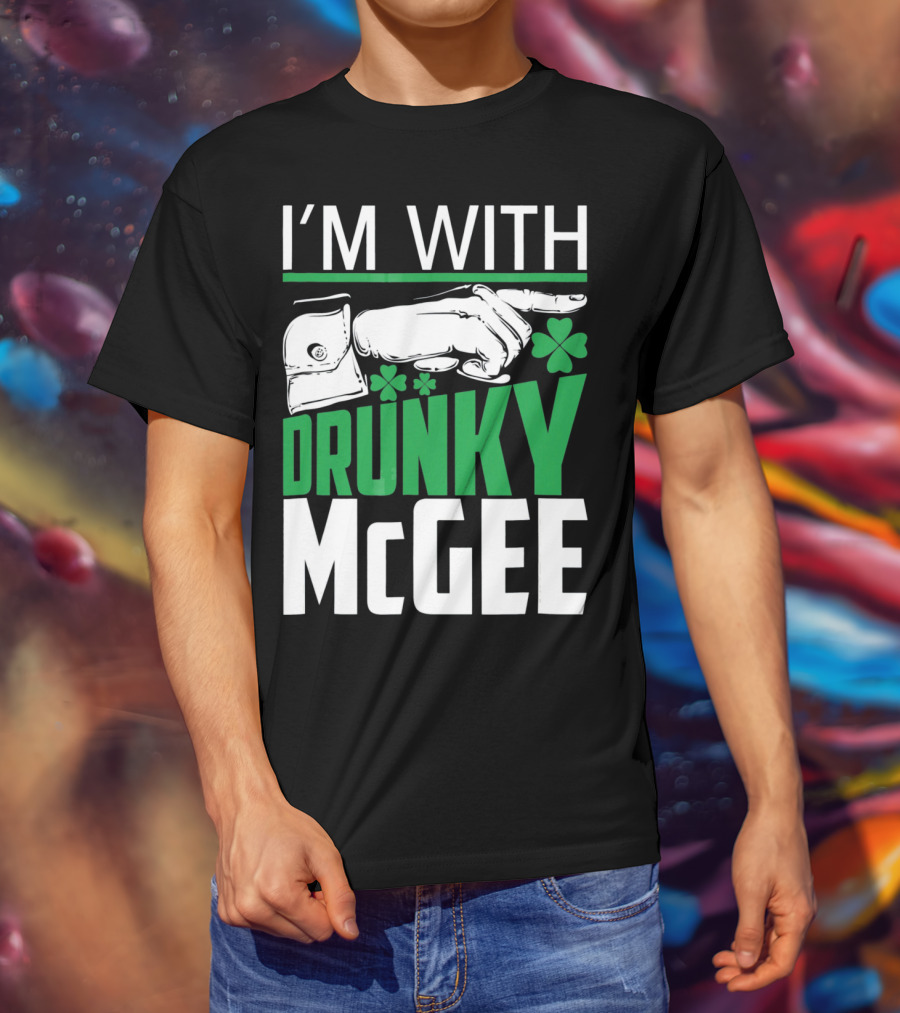 I'M WITH DRUNKY MCGEE St. Patrick's Day Shamrock Arrow T-Shirt
