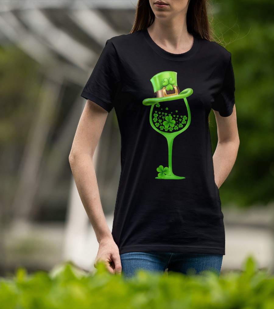 Shamrock Wine Glass With Green Top Hat For St Patricks T-Shirt