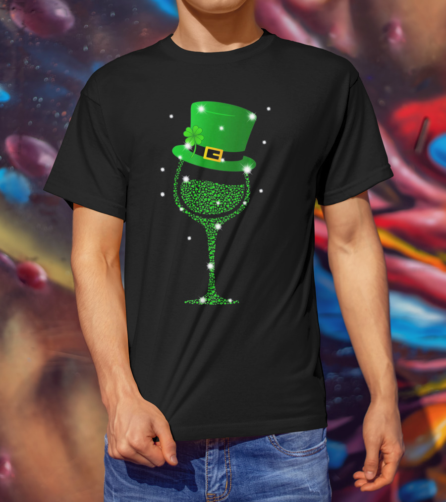 Shamrock Wine Glass St. Patrick's Day Top Hat Sparkle T-Shirt