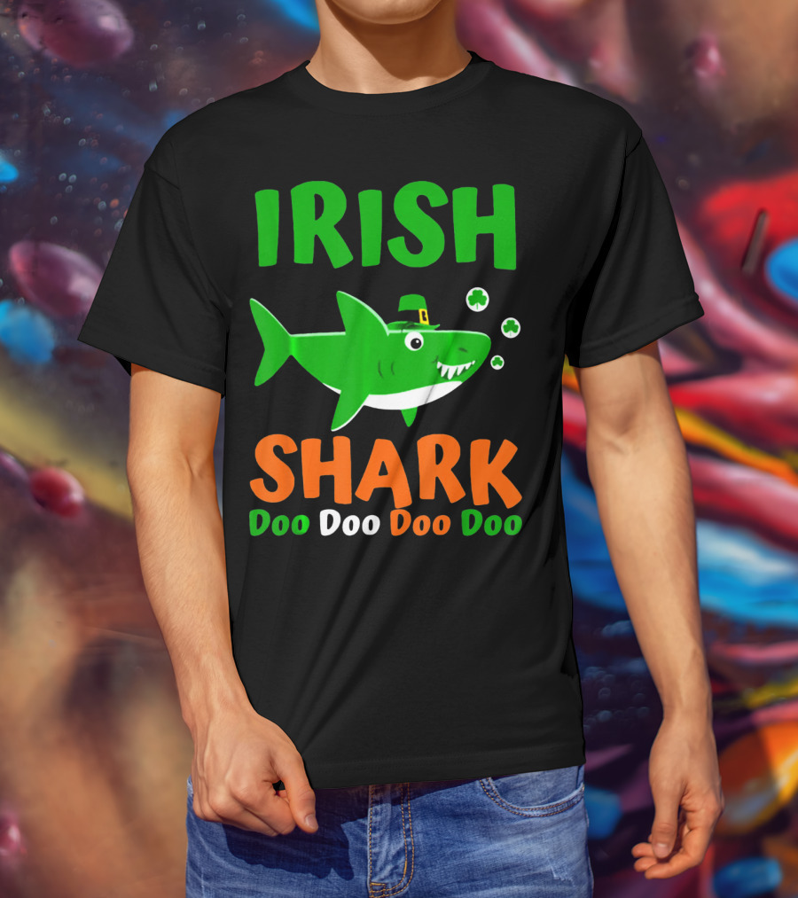 Irish Shark Doo Doo Doo Leprechaun Hat And Shamrocks T-Shirt