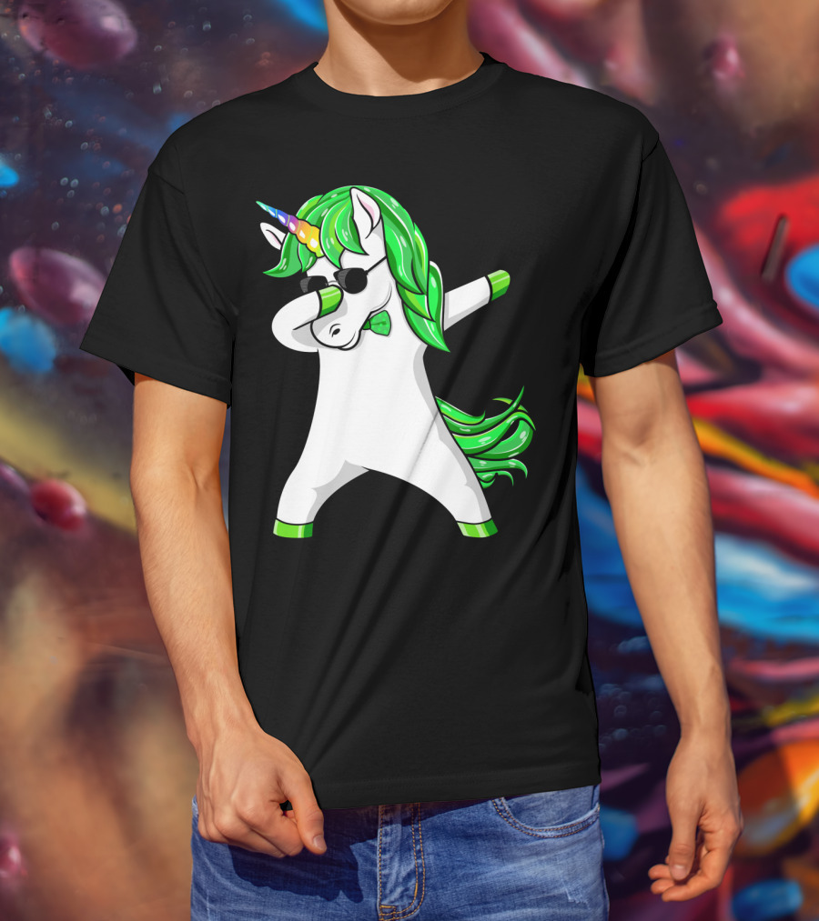 St Patricks Day Dabbing Green Unicorn T-Shirt