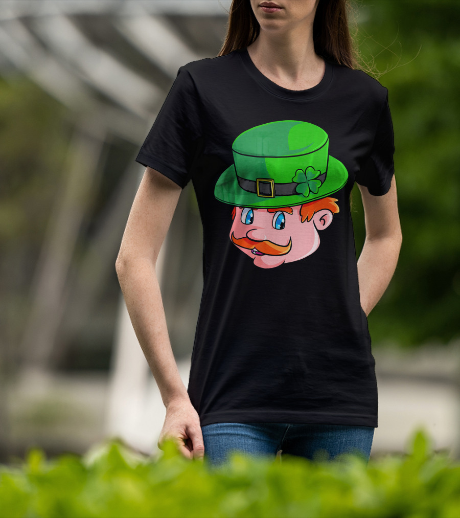 Leprechaun Face With Green Hat And Shamrock T-Shirt