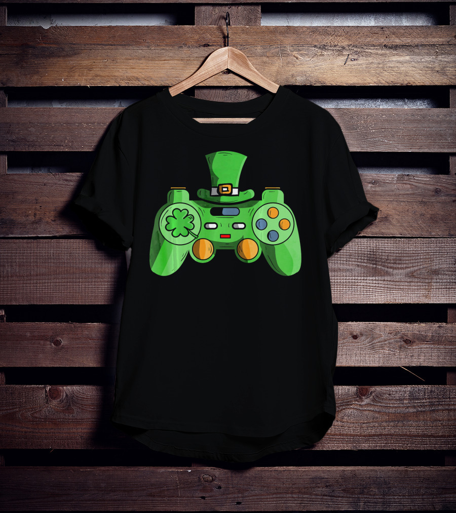 St Patrick's Day Gamer Controller With Shamrock And Hat T-Shirt