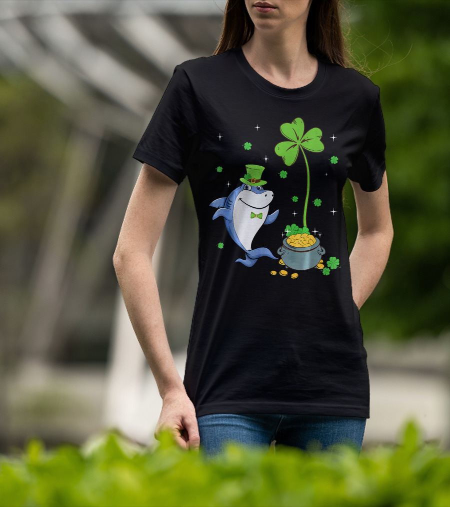 St Patricks Shamrock Leprechaun Shark With Pot Of Gold T-Shirt