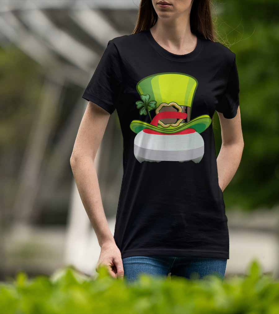 Leprechaun Curling Irish Hat Shamrock T-Shirt