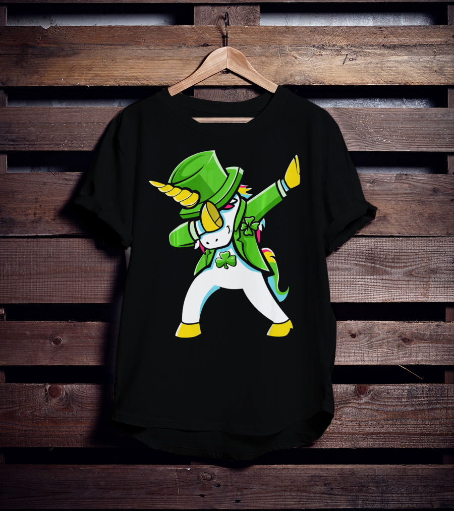 St Patricks Day Unicorn Dabbing Shamrock Hat T-Shirt