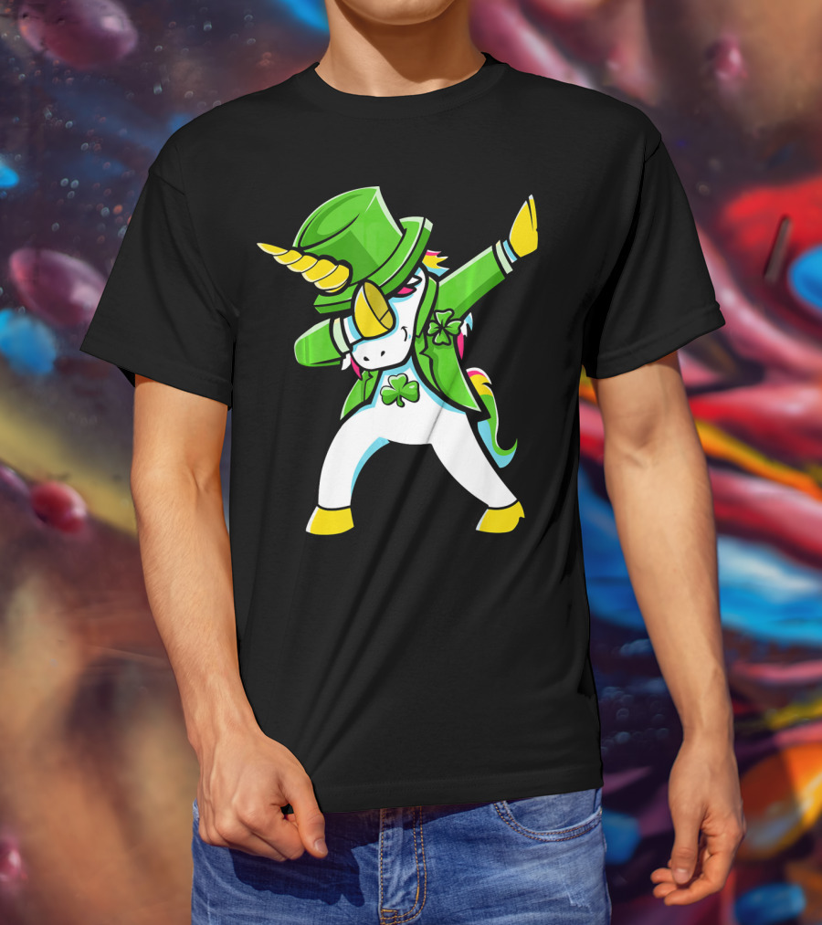 St Patricks Day Unicorn Dabbing Shamrock Hat T-Shirt