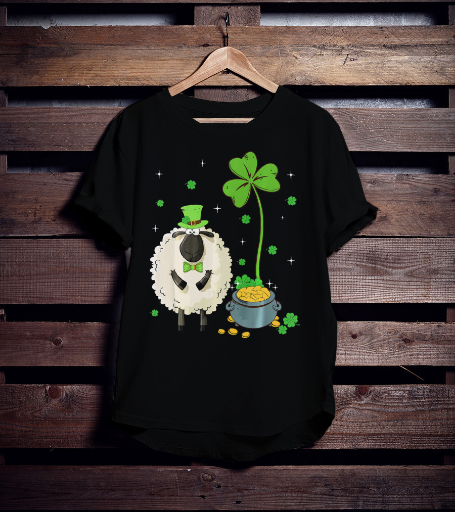 Shamrock Leprechaun Sheep With Pot Of Gold And Clover For St Patricks Day T-Shirt