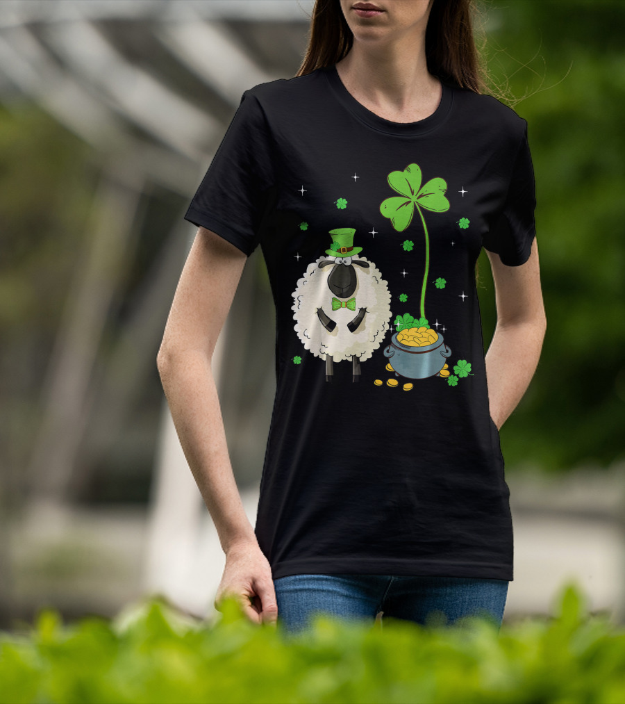 Shamrock Leprechaun Sheep With Pot Of Gold And Clover For St Patricks Day T-Shirt