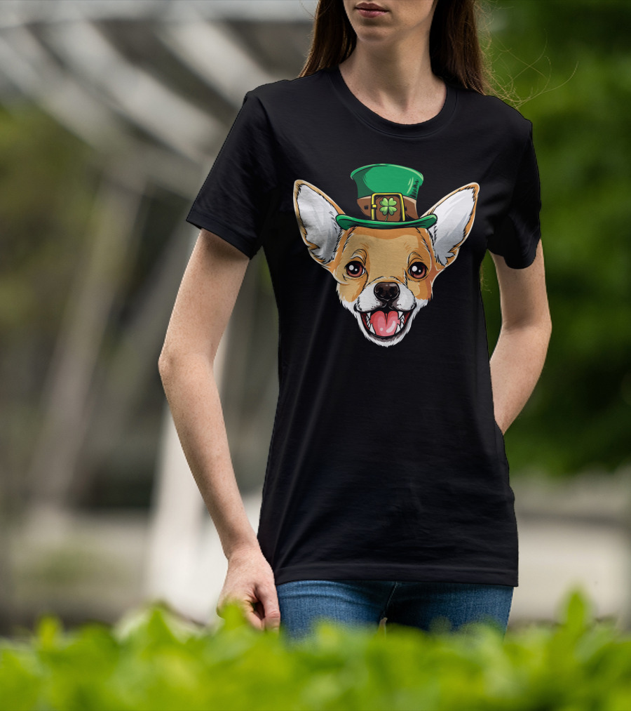 Chihuahua Leprechaun Hat Shamrock T-Shirt