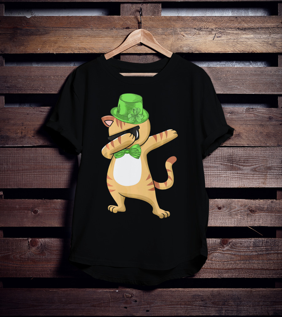 Dabbing Cat St Patricks Day Leprechaun Green Hat Clover Bow Tie T-Shirt