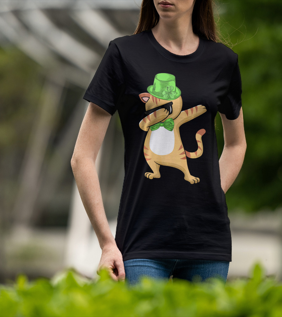 Dabbing Cat St Patricks Day Leprechaun Green Hat Clover Bow Tie T-Shirt