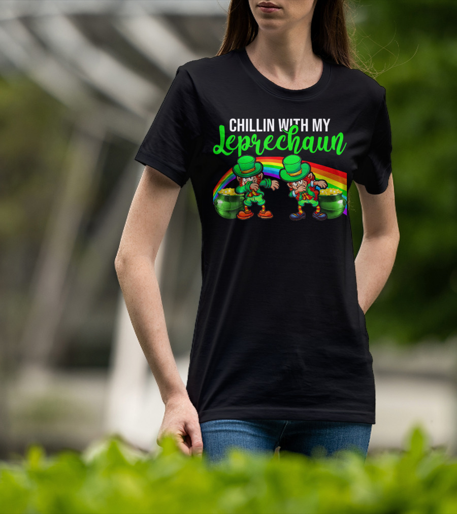 Chillin With My Leprechaun St Patricks Rainbow Pot Of Gold T-Shirt