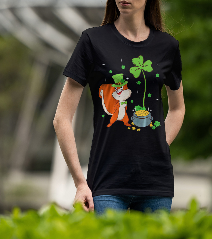 Leprechaun Squirrel With Shamrock And Pot Of Gold St Patricks T-Shirt