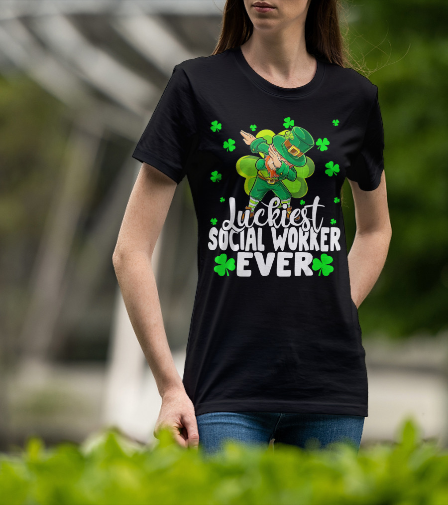 Luckiest Social Worker Ever Leprechaun Dab With Shamrocks T-Shirt