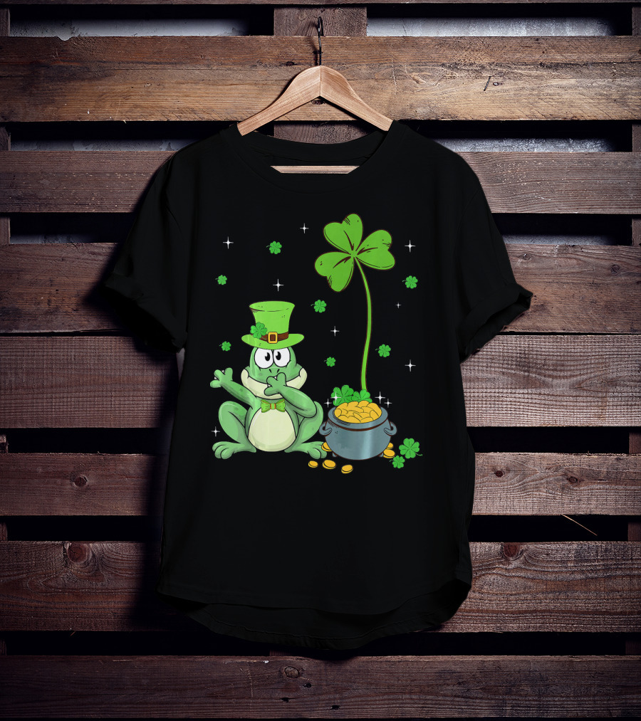 Shamrock Leprechaun Frog With Pot Of Gold And Clover Hat T-Shirt