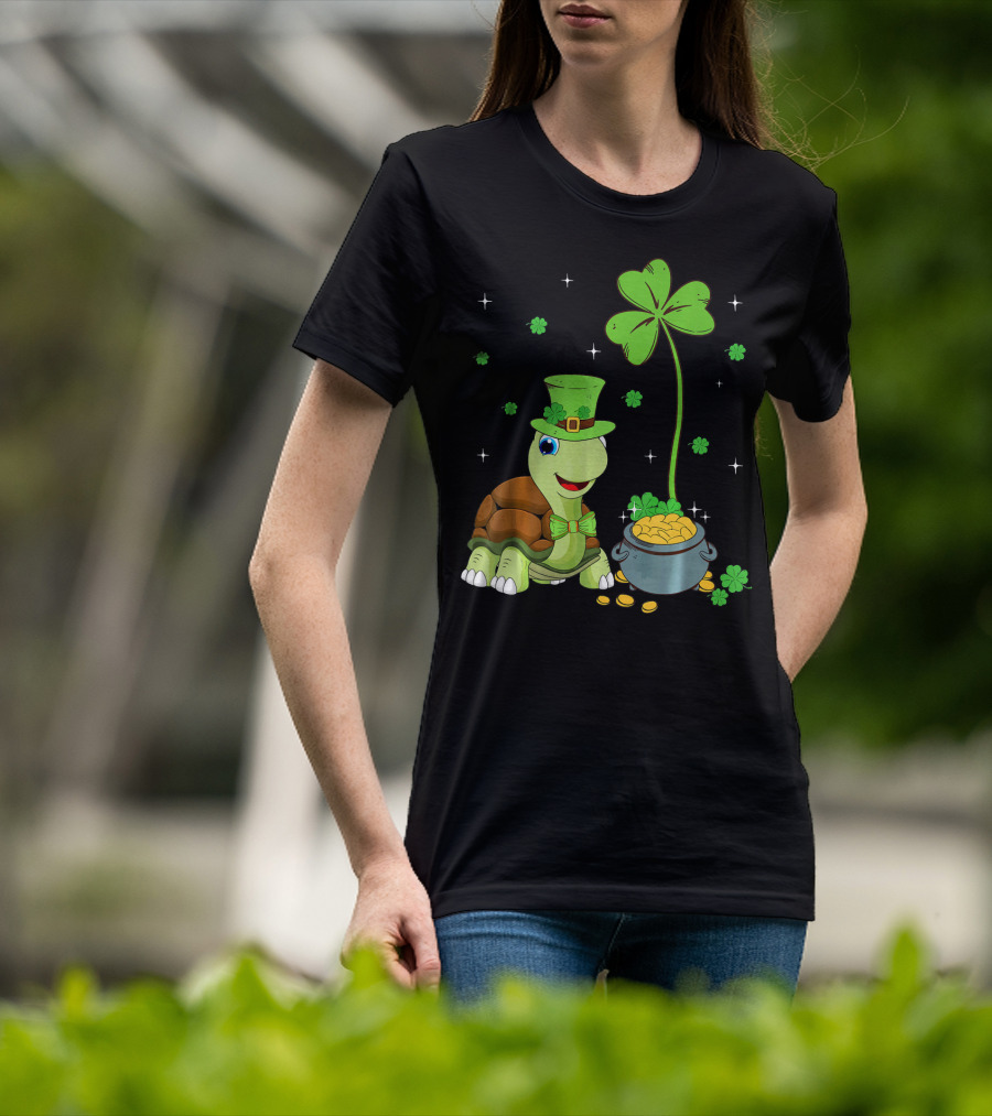 Shamrock Turtle With Leprechaun Hat And Pot Of Gold St Patricks T-Shirt
