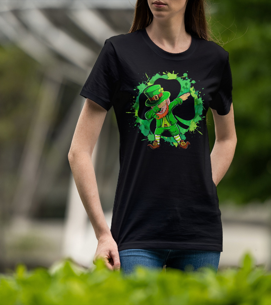 Dabbing Leprechaun Funny Dab St Patricks Shamrock Green Splatter T-Shirt