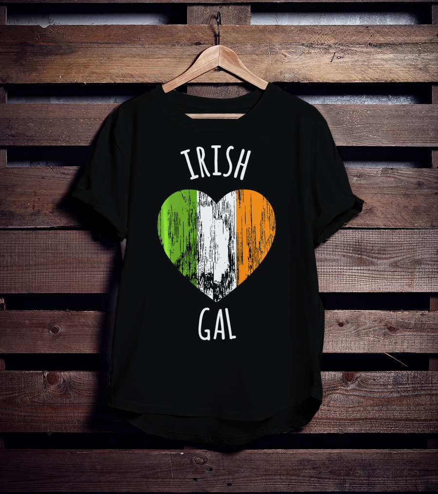 Irish Gal Heart With Irish Flag St. Patricks Day T-Shirt