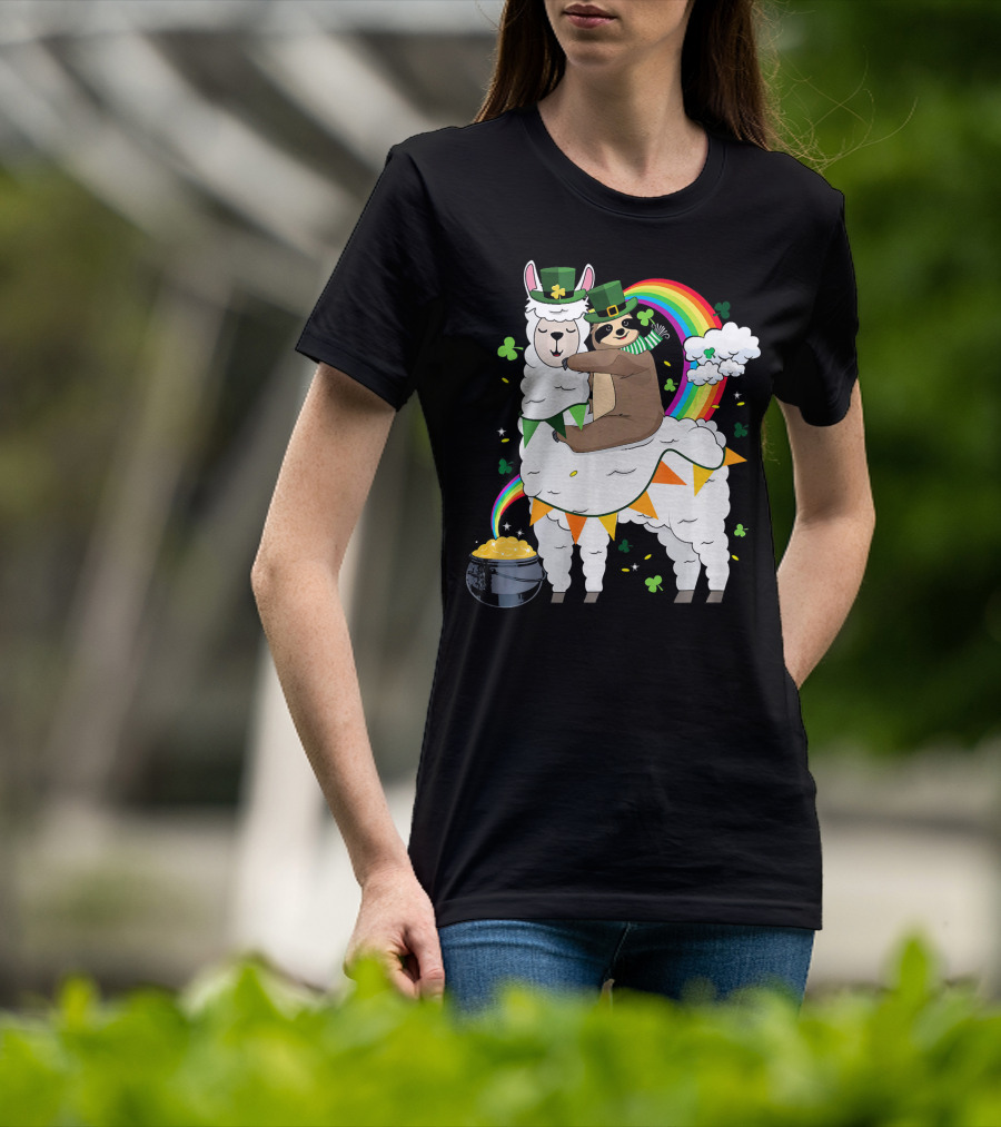 St. Patrick's Day Sloth Leprechaun With Rainbow And Gold On Llama T-Shirt