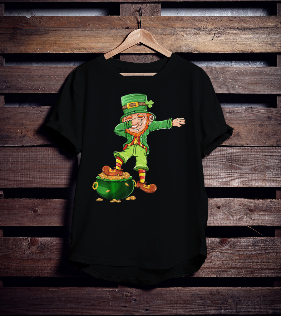 Leprechaun Dabbing St Patricks Day Pot Of Gold T-Shirt
