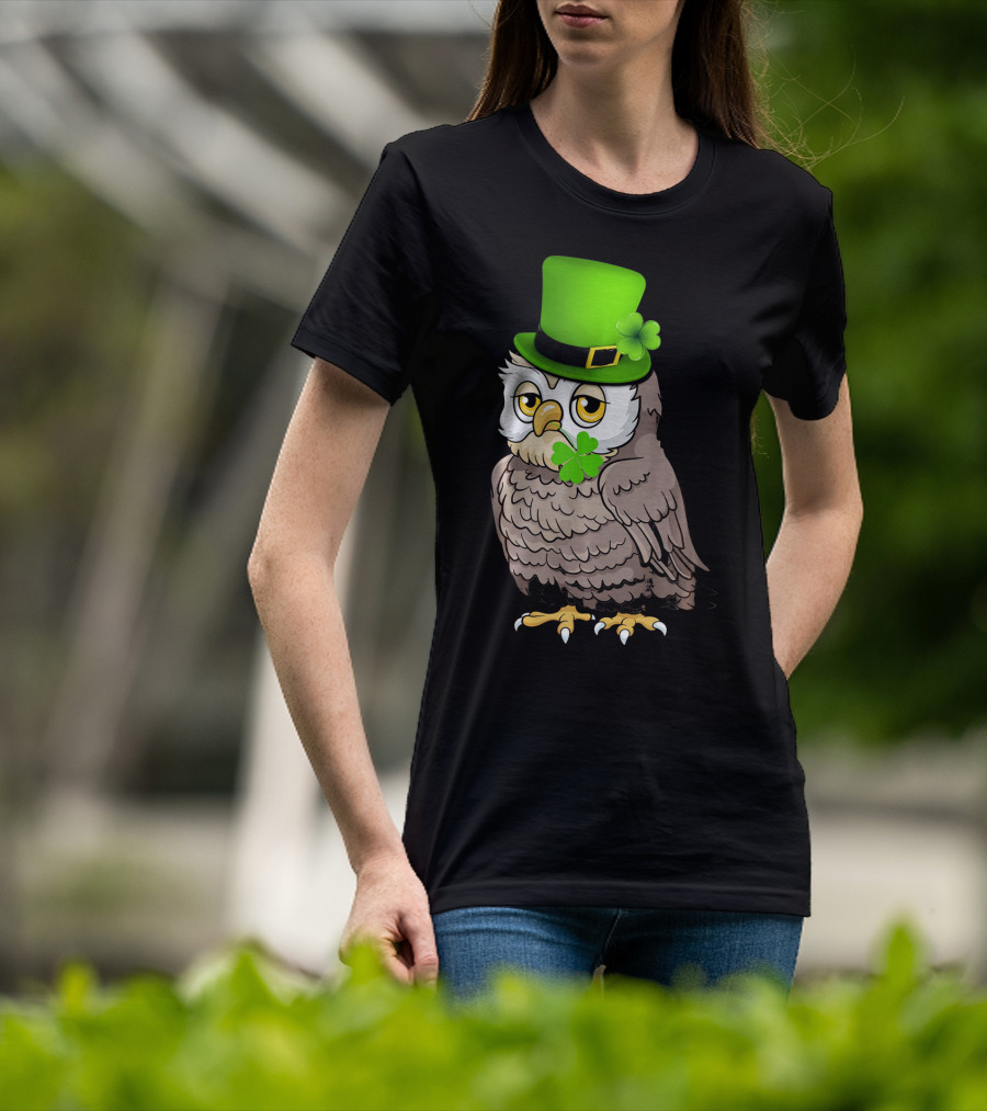 St Patricks Day Owl Wearing Green Hat With Shamrock Clove T-Shirt