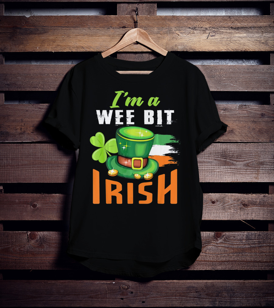 I'm A Wee Bit Irish Shamrock Hat And Flag St. Patrick's Day T-Shirt