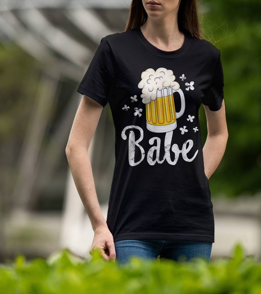 Beer Babe Mug Foam And Flowers T-Shirt