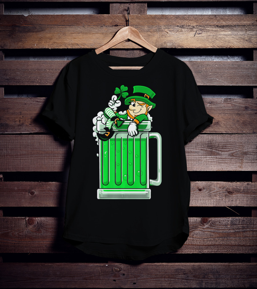St Patricks Day Drinking Green Beer Leprechaun Shamrock T-Shirt