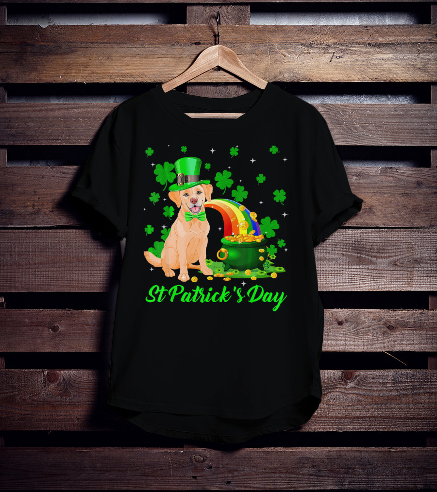 St Patrick's Day Leprechaun Golden Retriever T-Shirt