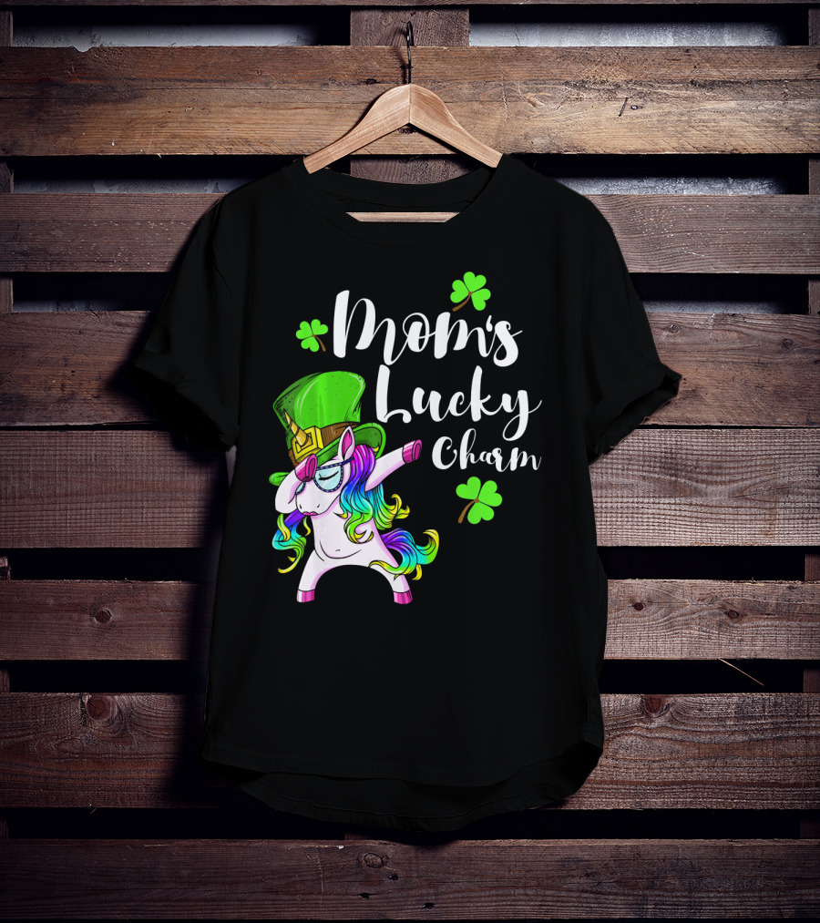 Mom's Lucky Charm St. Patricks Day Unicorn Irish Dance T-Shirt