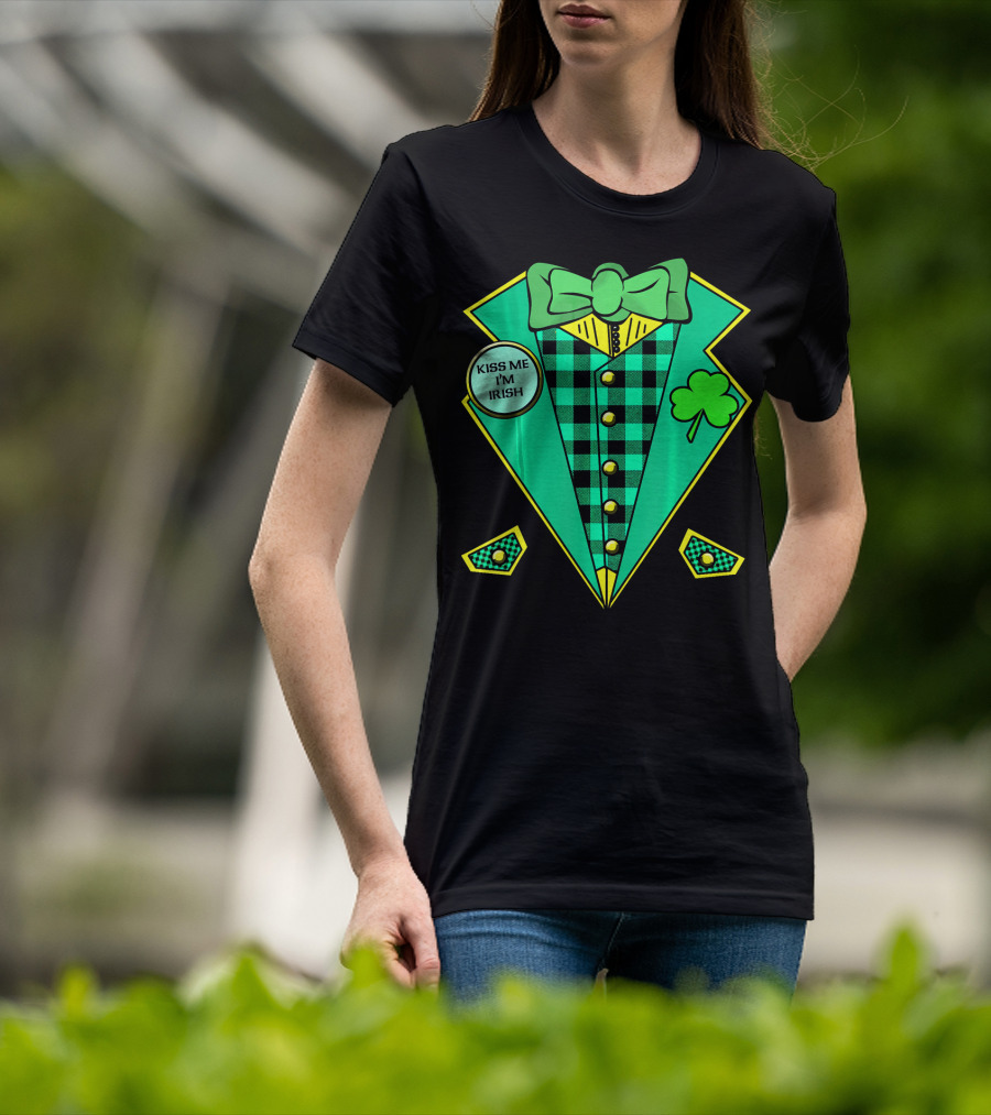 Kiss Me I'm Irish Leprechaun Costume Look With Bow Tie And Shamrock T-Shirt