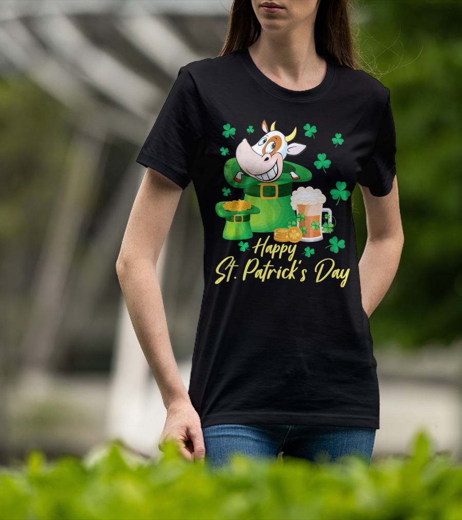 Happy St. Patrick's Day Cow Dancing In Leprechaun Hat With Gold Coins And Beer T-Shirt