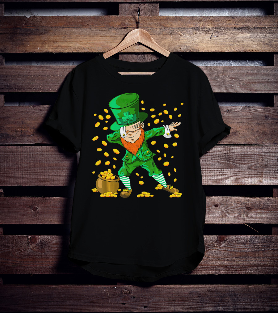 Dabbing Leprechaun With Gold Coins For St Patrick's Day T-Shirt