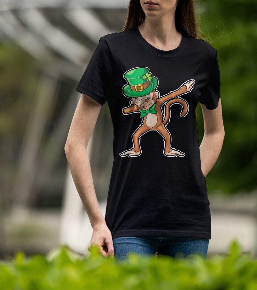 Dabbing Monkey St. Patrick's Day Leprechaun Hat Green Bow Tie T-Shirt