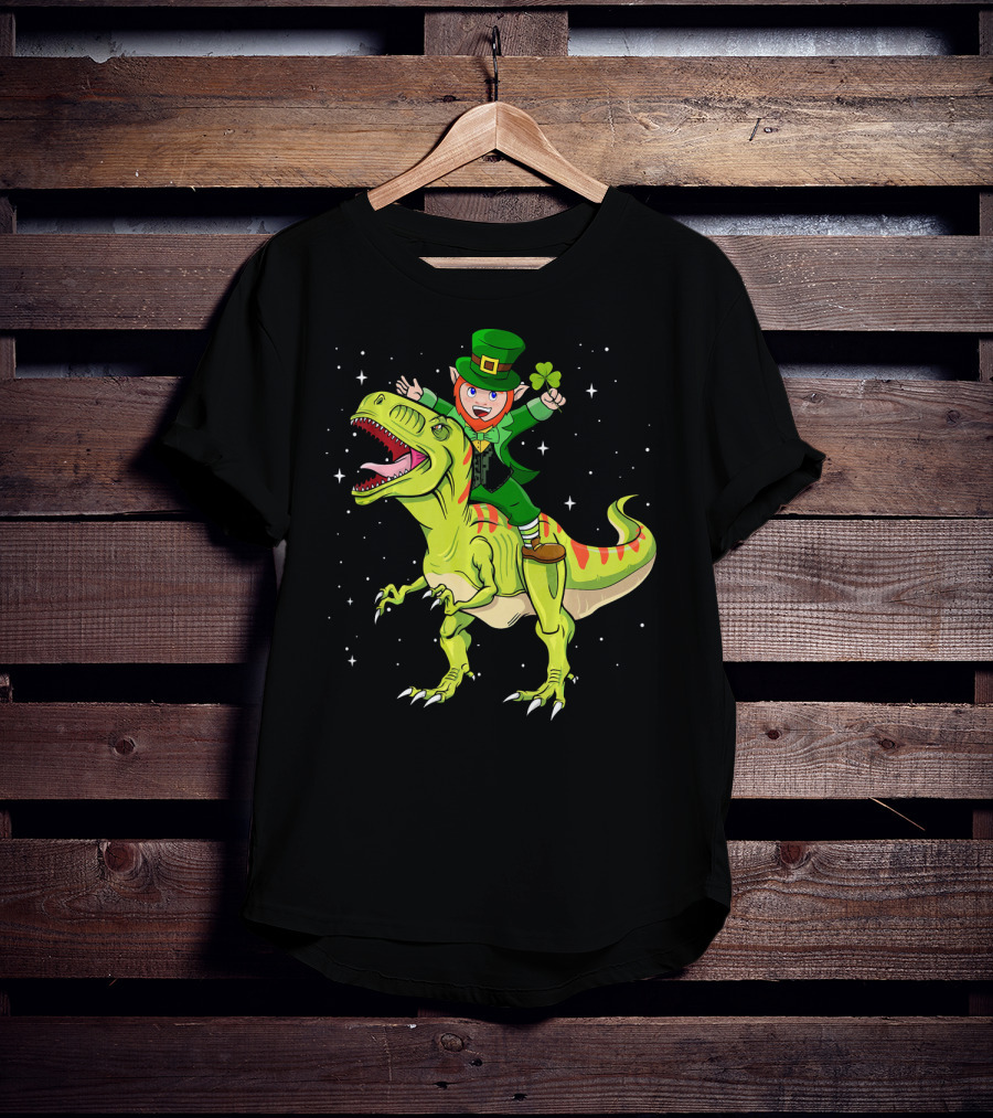 St Patricks Day Leprechaun Riding T Rex Dinosaur With Shamrock T-Shirt